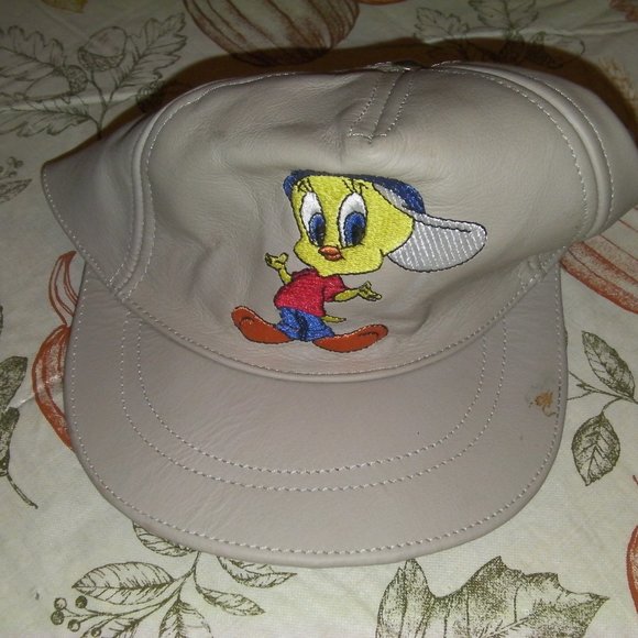 Rare 'Tweety' Hat - Picture 1 of 1